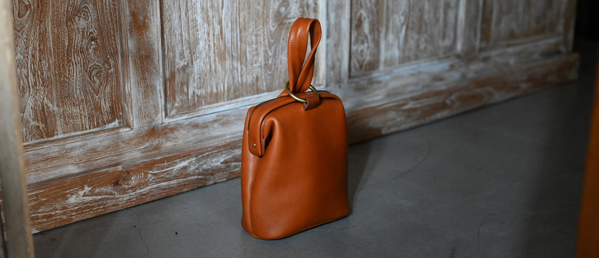 Hand bag